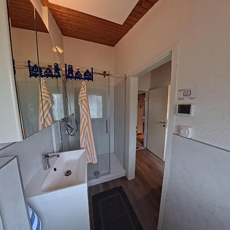 Holiday home Robinson Im Altes Land Direkt An Der Elbe *